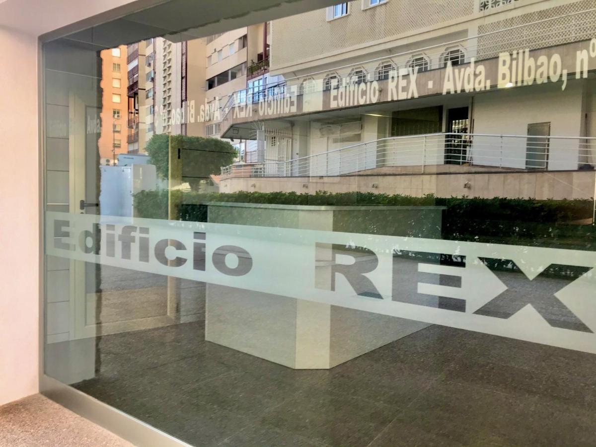 Rex Apartment Levante Beach Бенідорм Екстер'єр фото